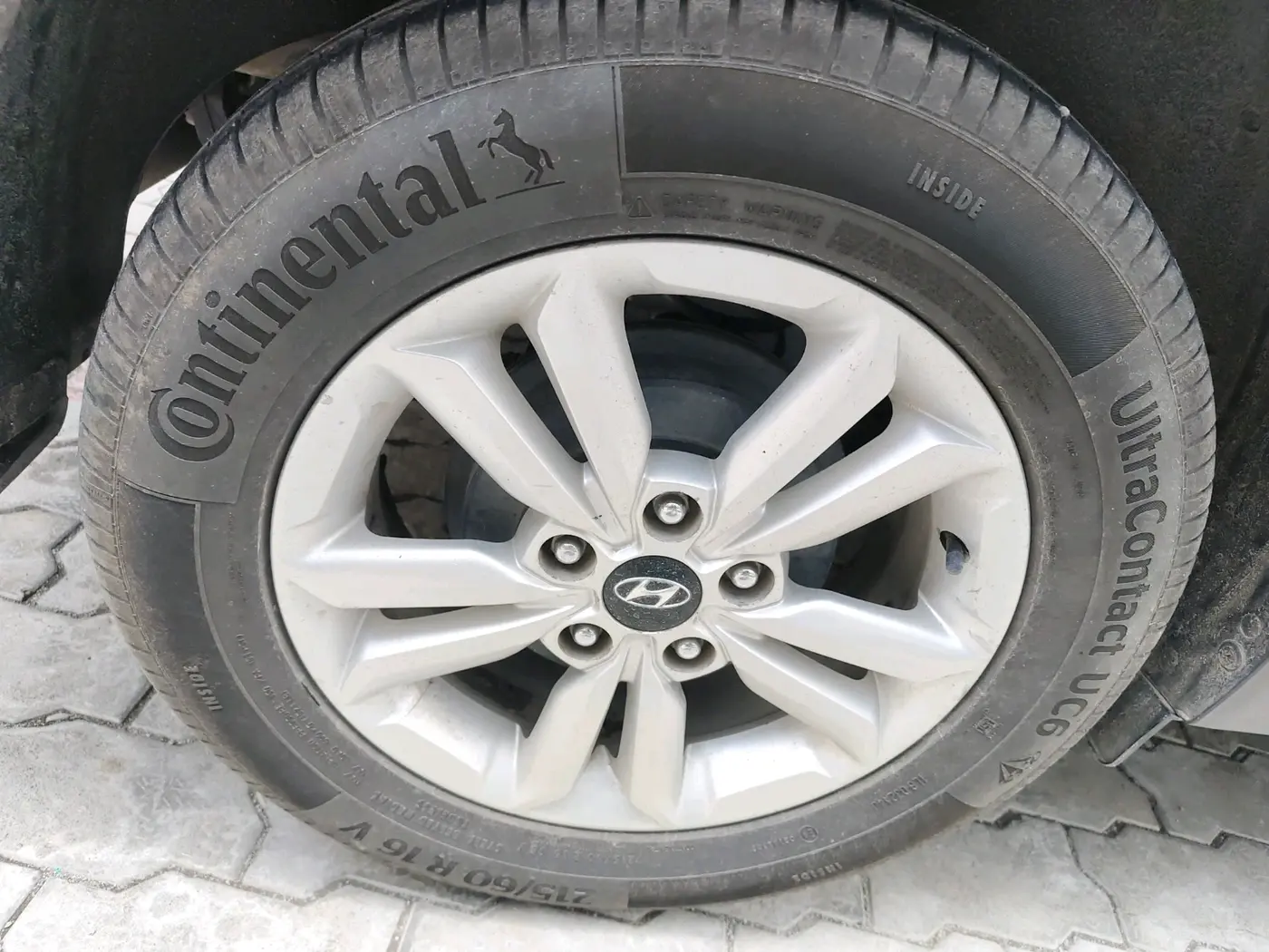 2016 Hyundai Creta SX PLUS 1.6 PETROL, Petrol, Manual, 77,091 km, tyre