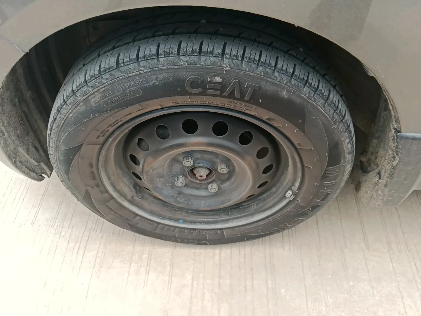 2022 Maruti New Wagon-R VXI CNG 1.0, CNG, Manual, 81,200 km, tyre