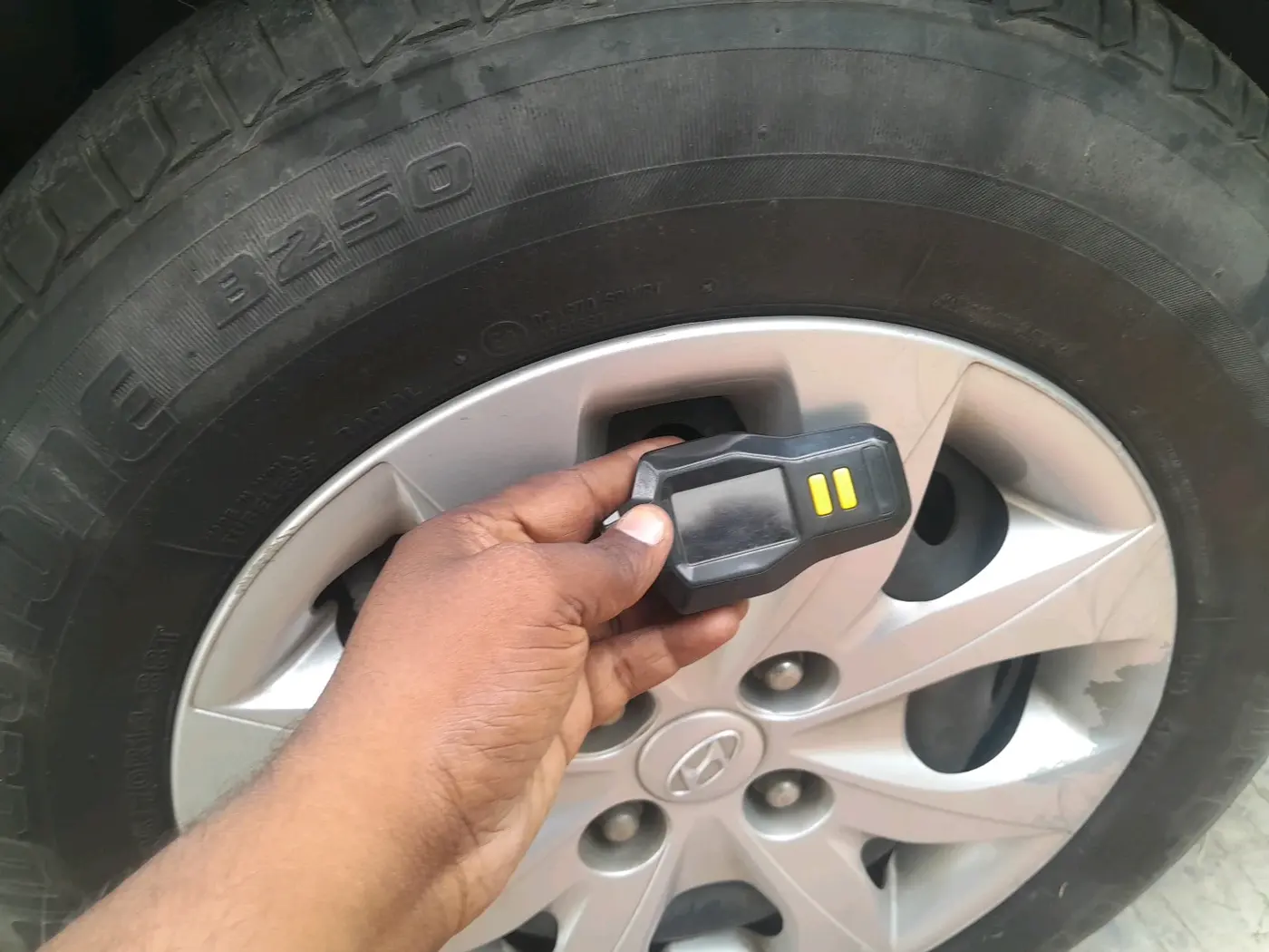 2019 Hyundai Elite i20 MAGNA PLUS 1.2, Petrol, Manual, 54,095 km, tyre