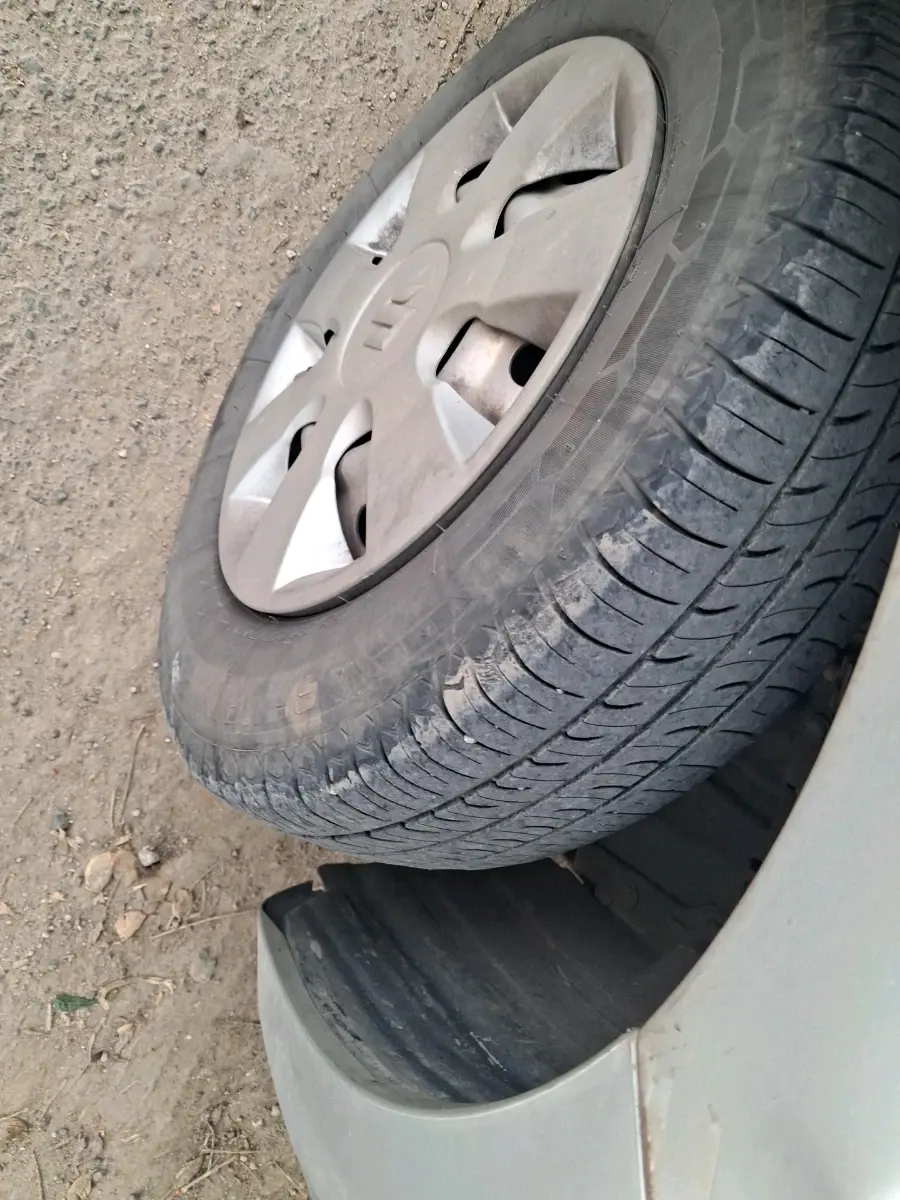 2014 Maruti Celerio LXI, Petrol, Manual, 1,50,754 km, tyre