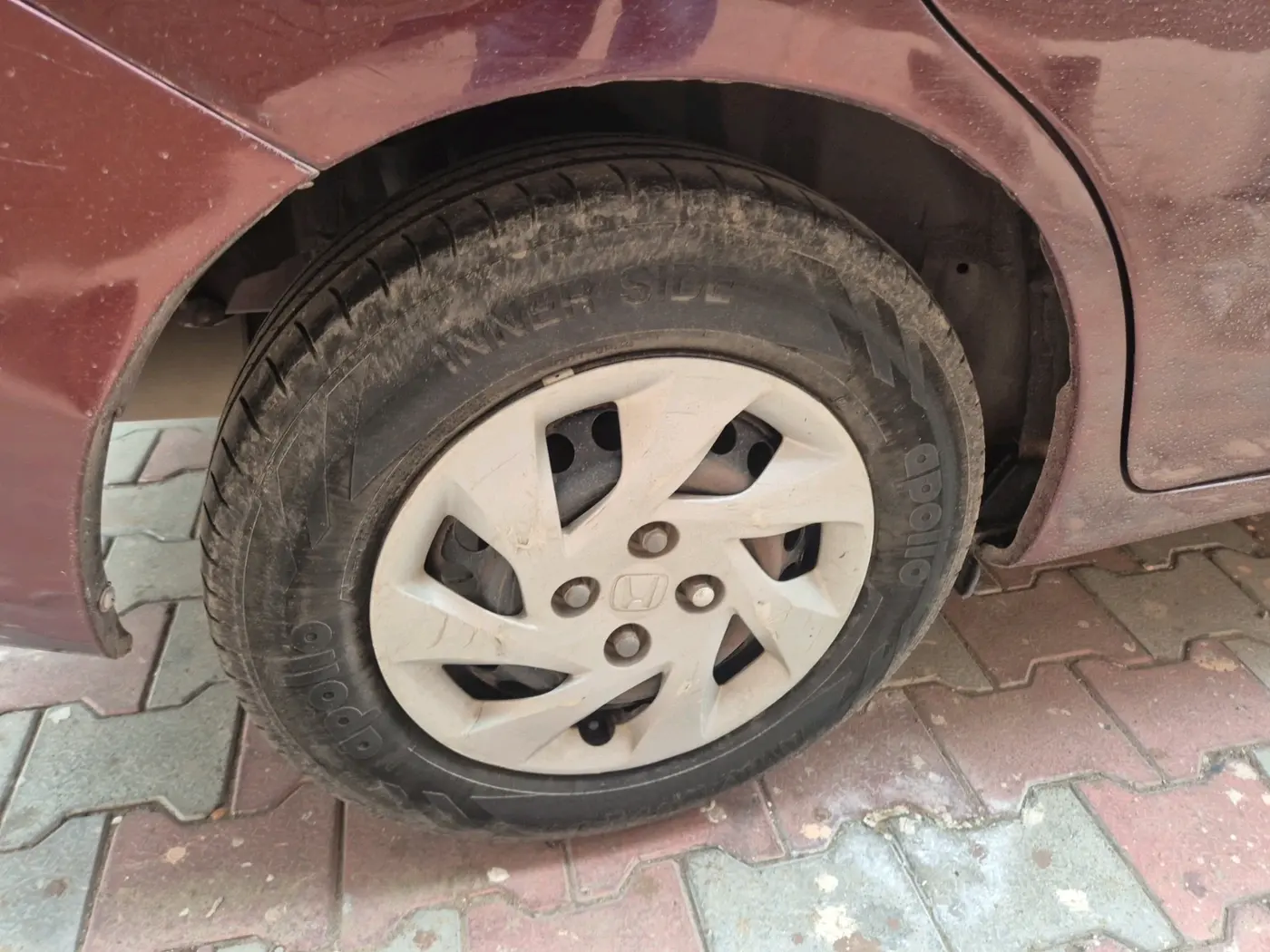 2013 Honda Amaze 1.5L I-DTEC S, Diesel, Manual, 1,03,903 km, tyre