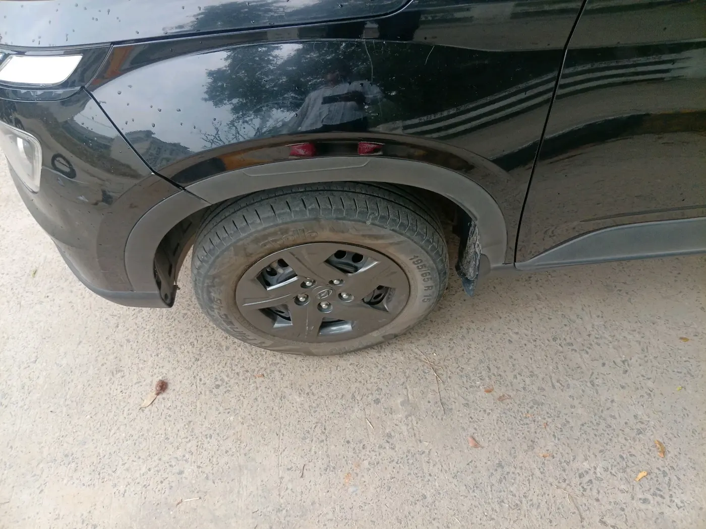 2023 Hyundai VENUE SX 1.2 PETROL, Petrol, Manual, 30,223 km, tyre