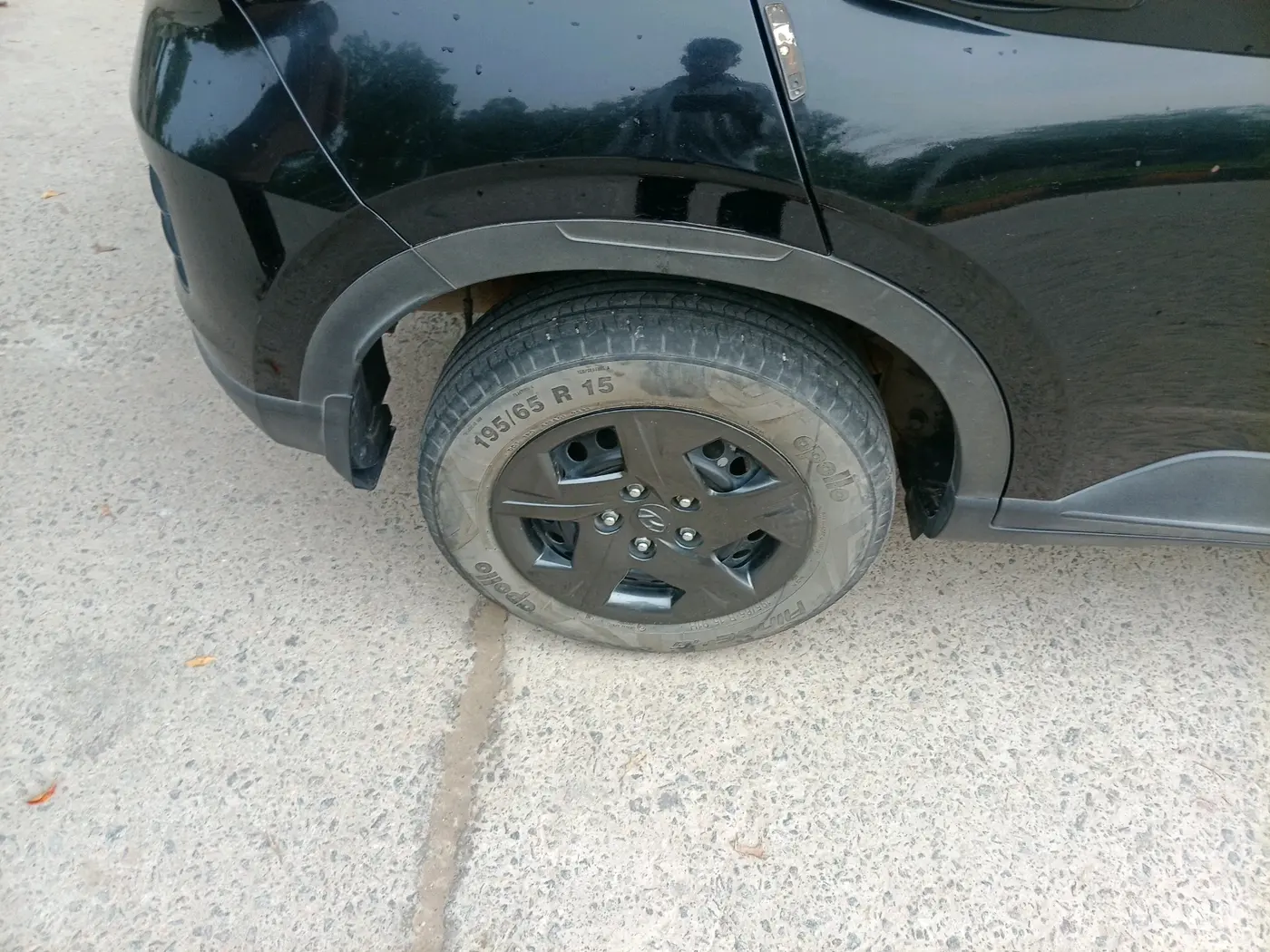 2023 Hyundai VENUE SX 1.2 PETROL, Petrol, Manual, 30,223 km, tyre
