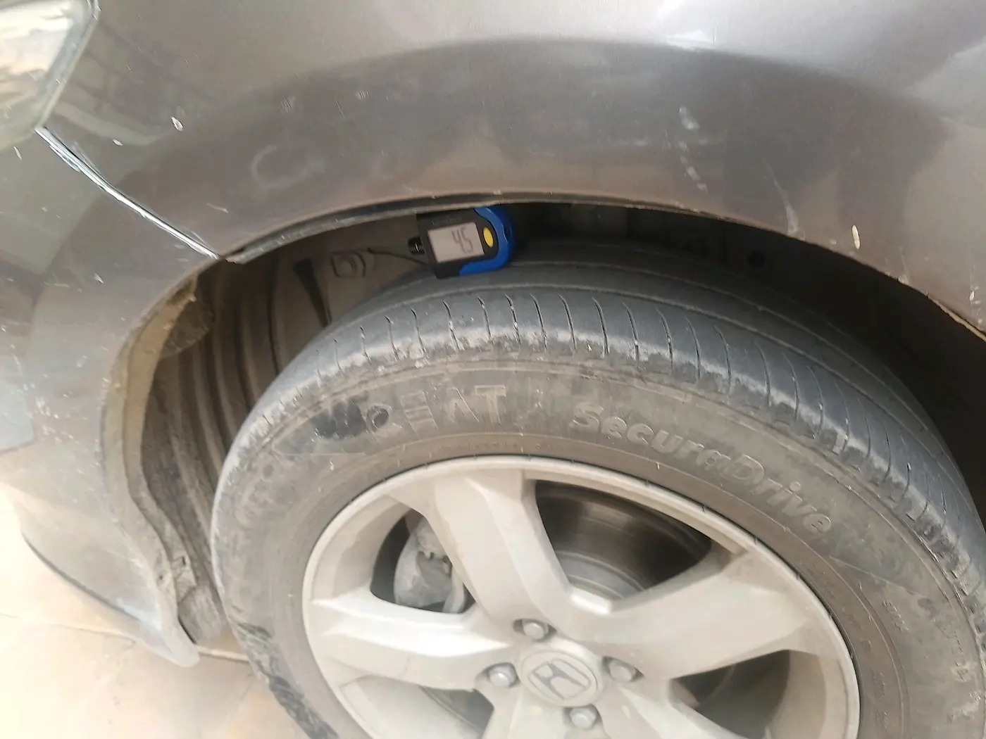 2013 Honda City 1.5L I-VTEC S MT, Petrol, Manual, 1,51,857 km, tyre