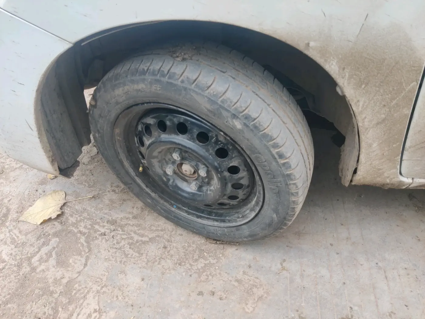 2018 Maruti Wagon R 1.0 VXI, Petrol, Manual, 43,826 km, tyre