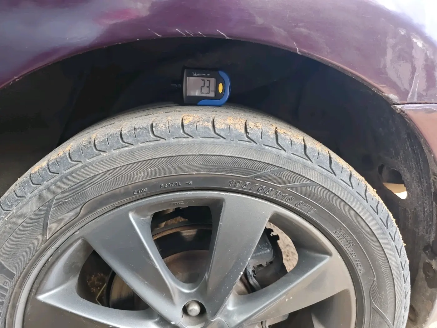 2013 Hyundai Verna FLUIDIC 1.6 CRDI SX, Diesel, Manual, 93,147 km, tyre