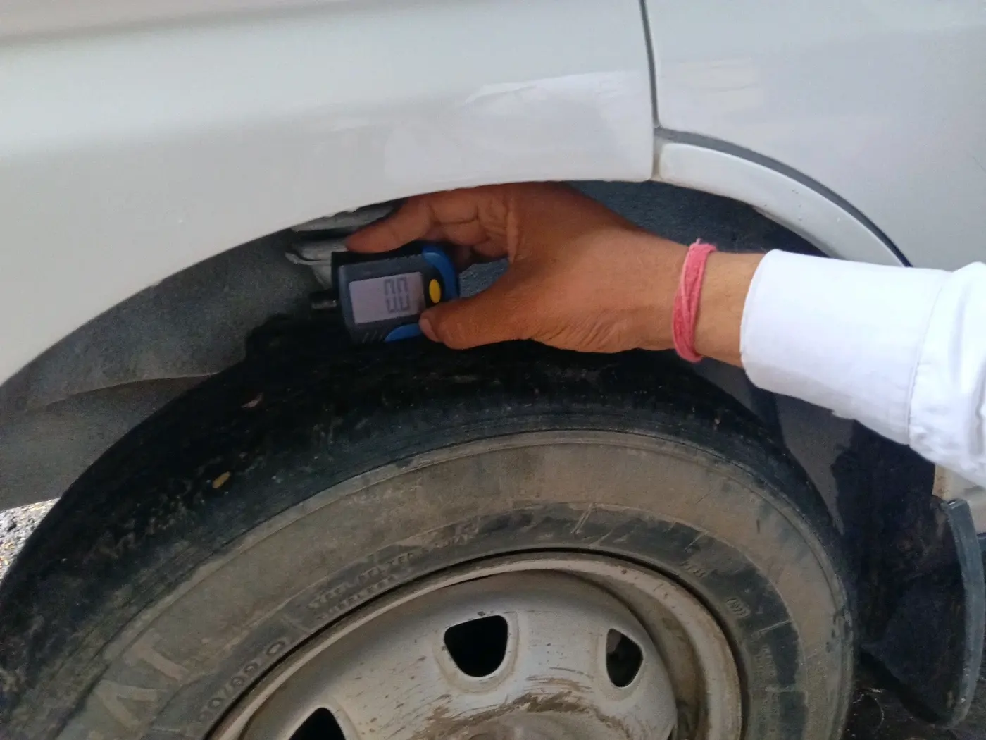 2023 Maruti Eeco 5 STR AC CNG, CNG, Manual, 57,308 km, tyre
