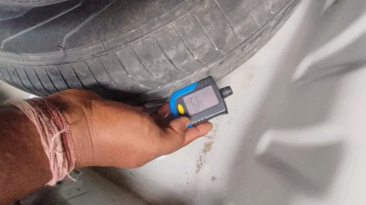 2025 Maruti Dzire VXi, Petrol, Manual, 36,893 km, tyre