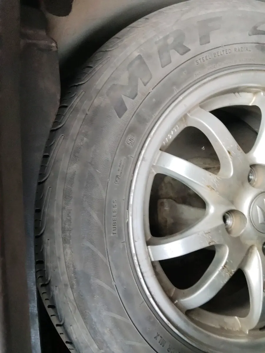 2012 Maruti Swift VDI, Diesel, Manual, 81,236 km, tyre