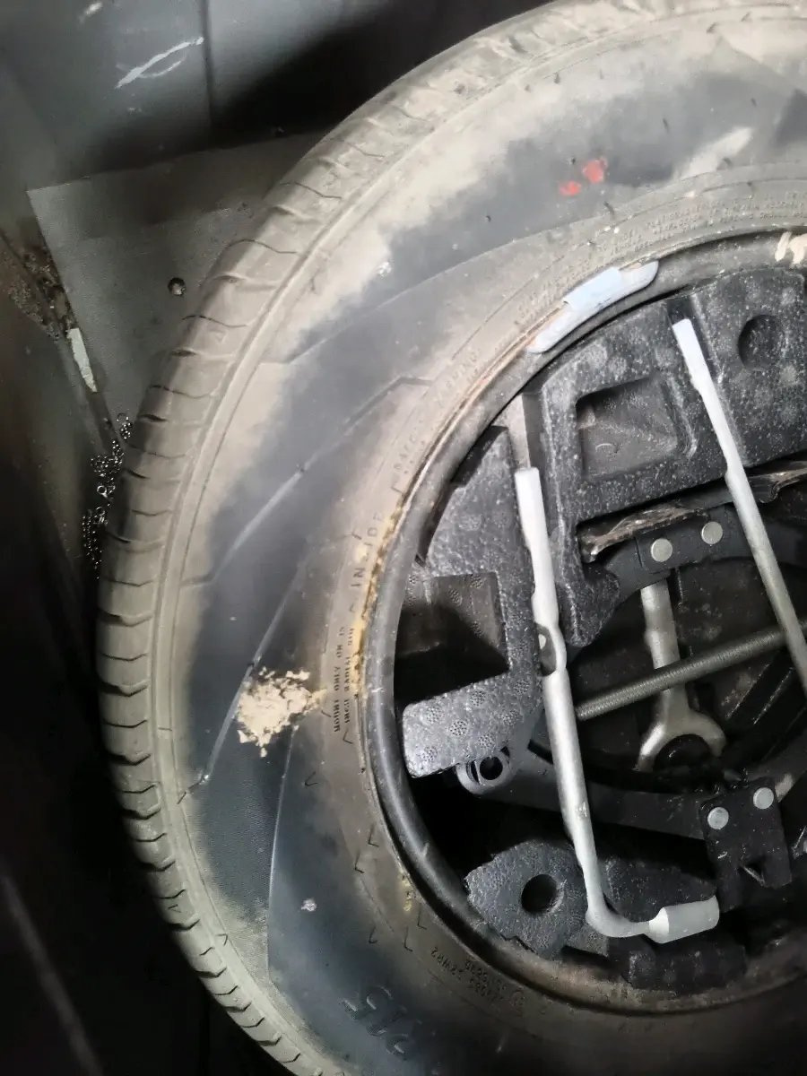2022 Tata PUNCH ADVENTURE MT, CNG, Manual, 63,007 km, tyre