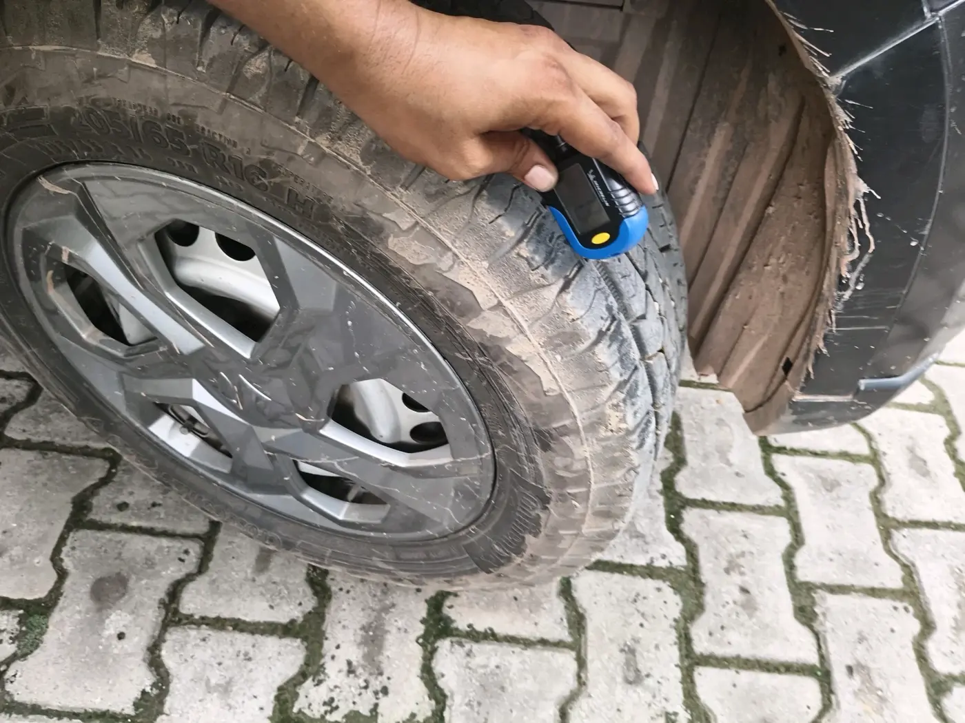 2021 Maruti Vitara Brezza LXI, Petrol, Manual, 91,213 km, tyre