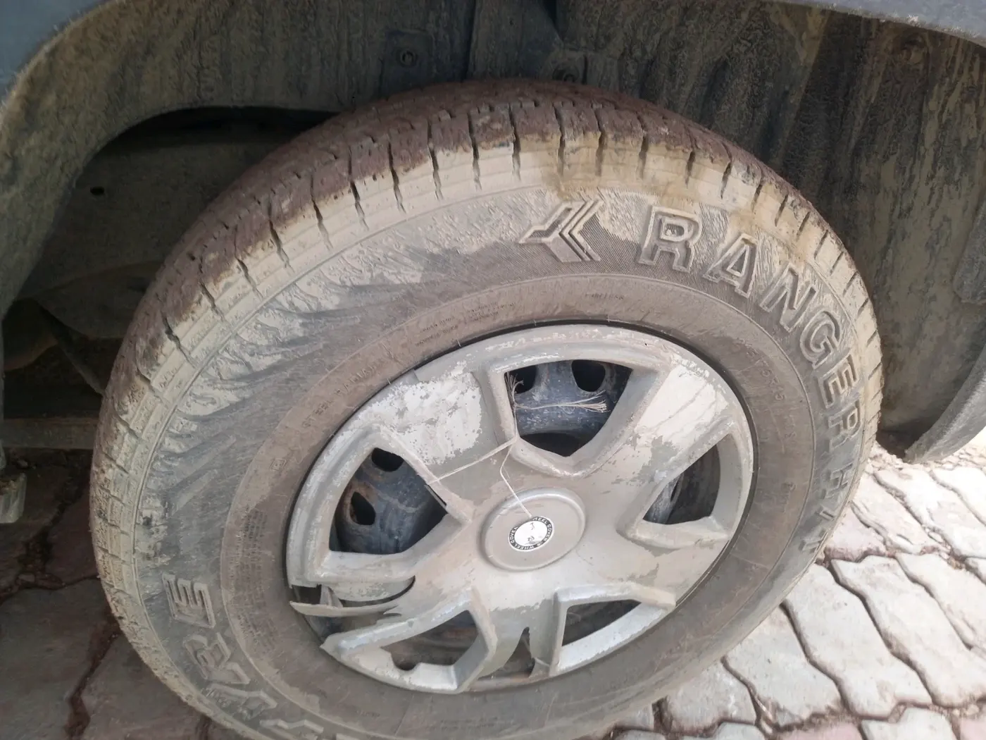 2023 Mahindra BOLERO NEO N 8, Diesel, Manual, 43,372 km, tyre