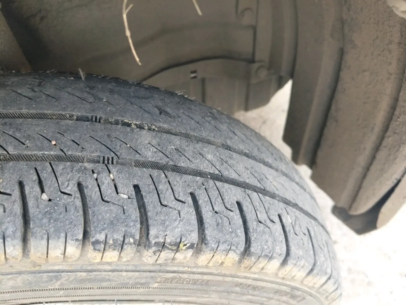 2013 Maruti Wagon R 1.0 LXI, Petrol, Manual, 79,459 km, tyre