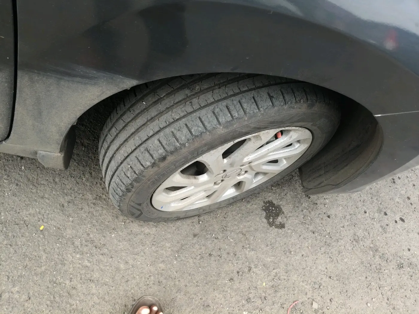 2023 Maruti Baleno  ZETA CNG 1.2L, CNG, Manual, 23,944 km, tyre