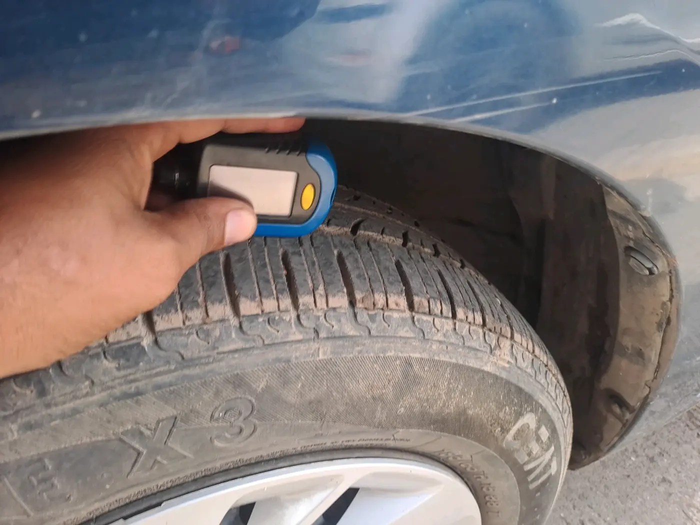2017 Maruti Ertiga VXI CNG, CNG, Manual, 81,606 km, tyre