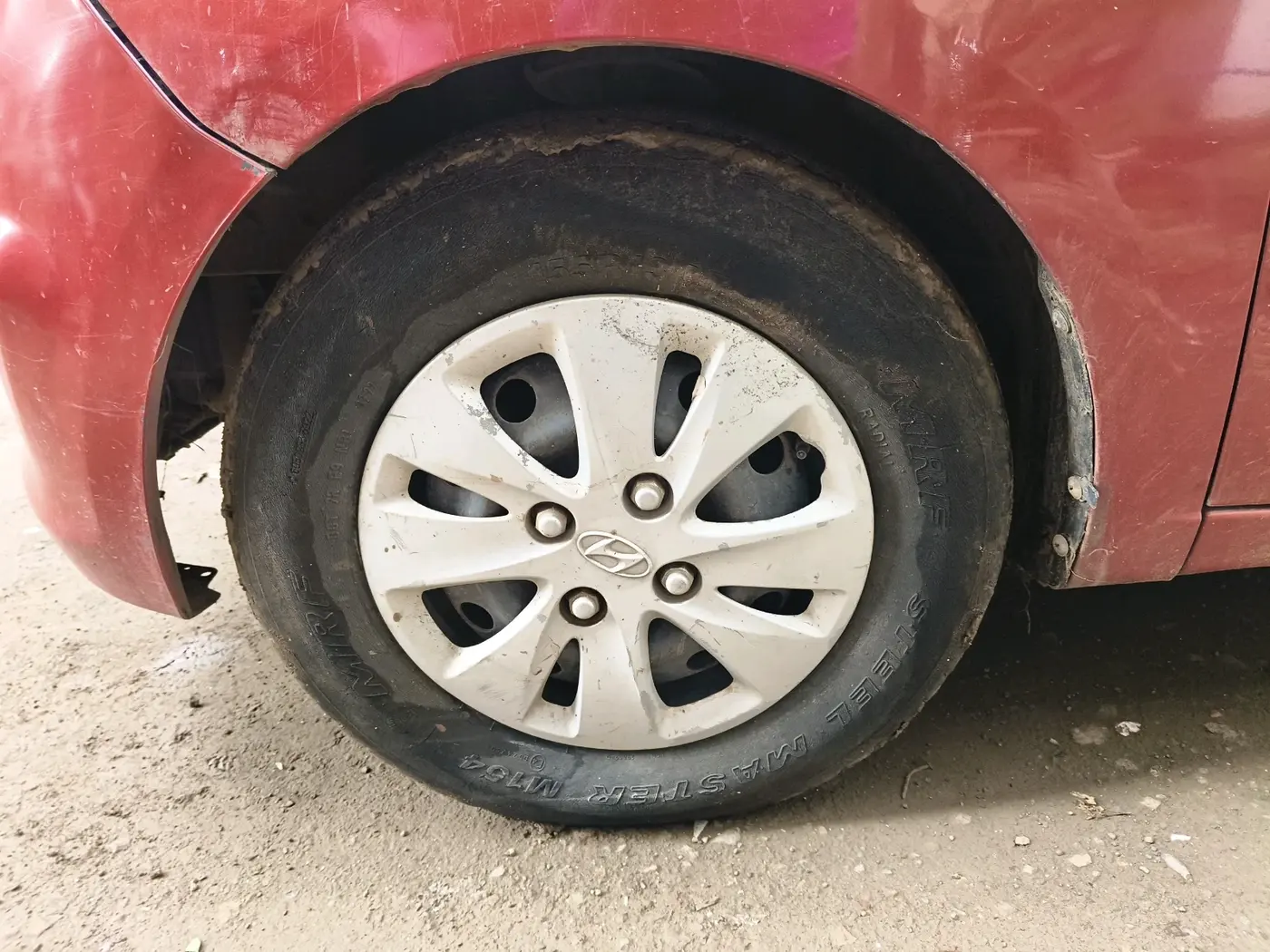 2012 Hyundai i10 MAGNA 1.1 LPG, Petrol, Manual, 90,742 km, tyre