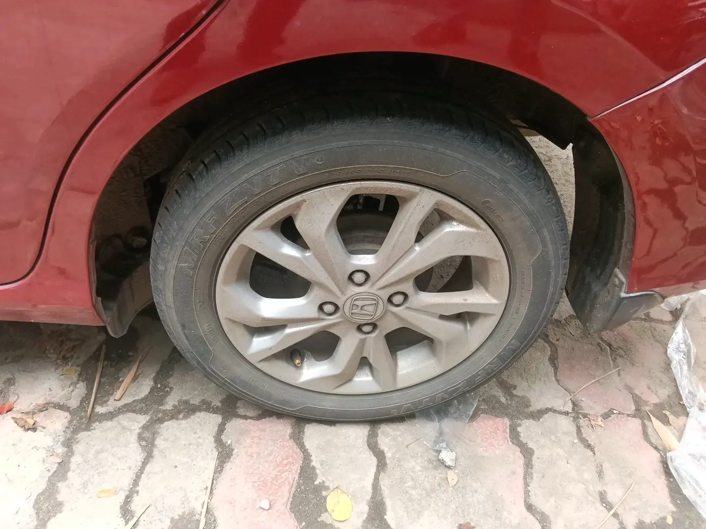 2021 Honda Amaze 1.2L I-VTEC VX CVT, Petrol, Automatic, 57,655 km, tyre