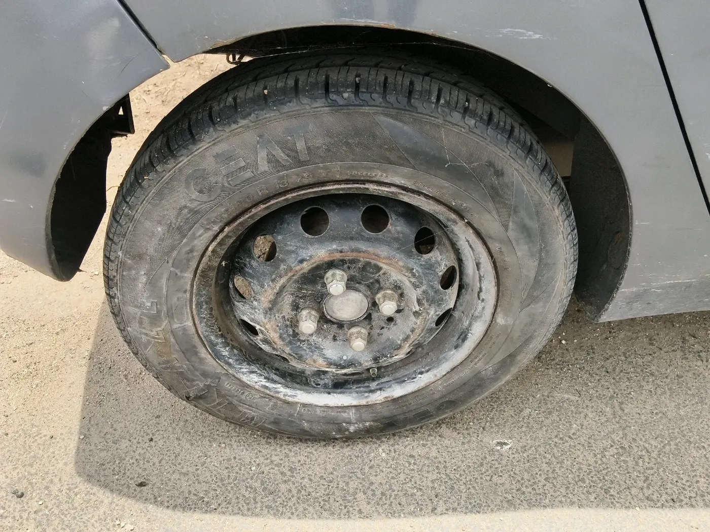 2012 Hyundai Eon ERA, Petrol, Manual, 86,234 km, tyre