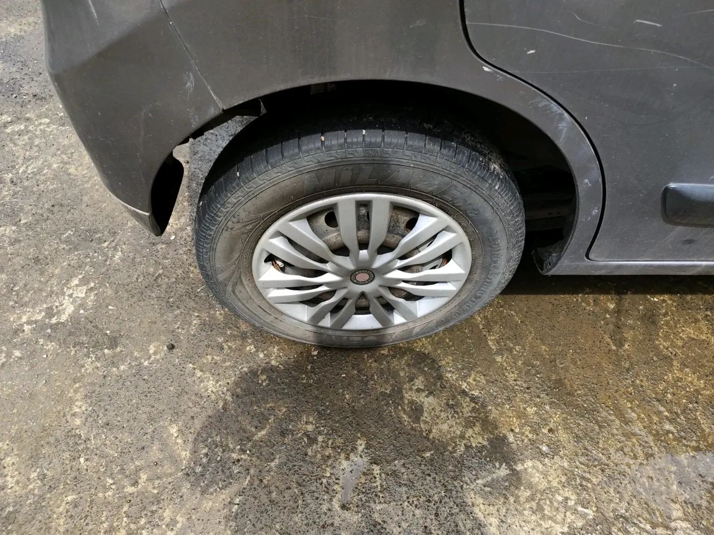 2016 Maruti Wagon R 1.0 LXI CNG, CNG, Manual, 85,661 km, tyre
