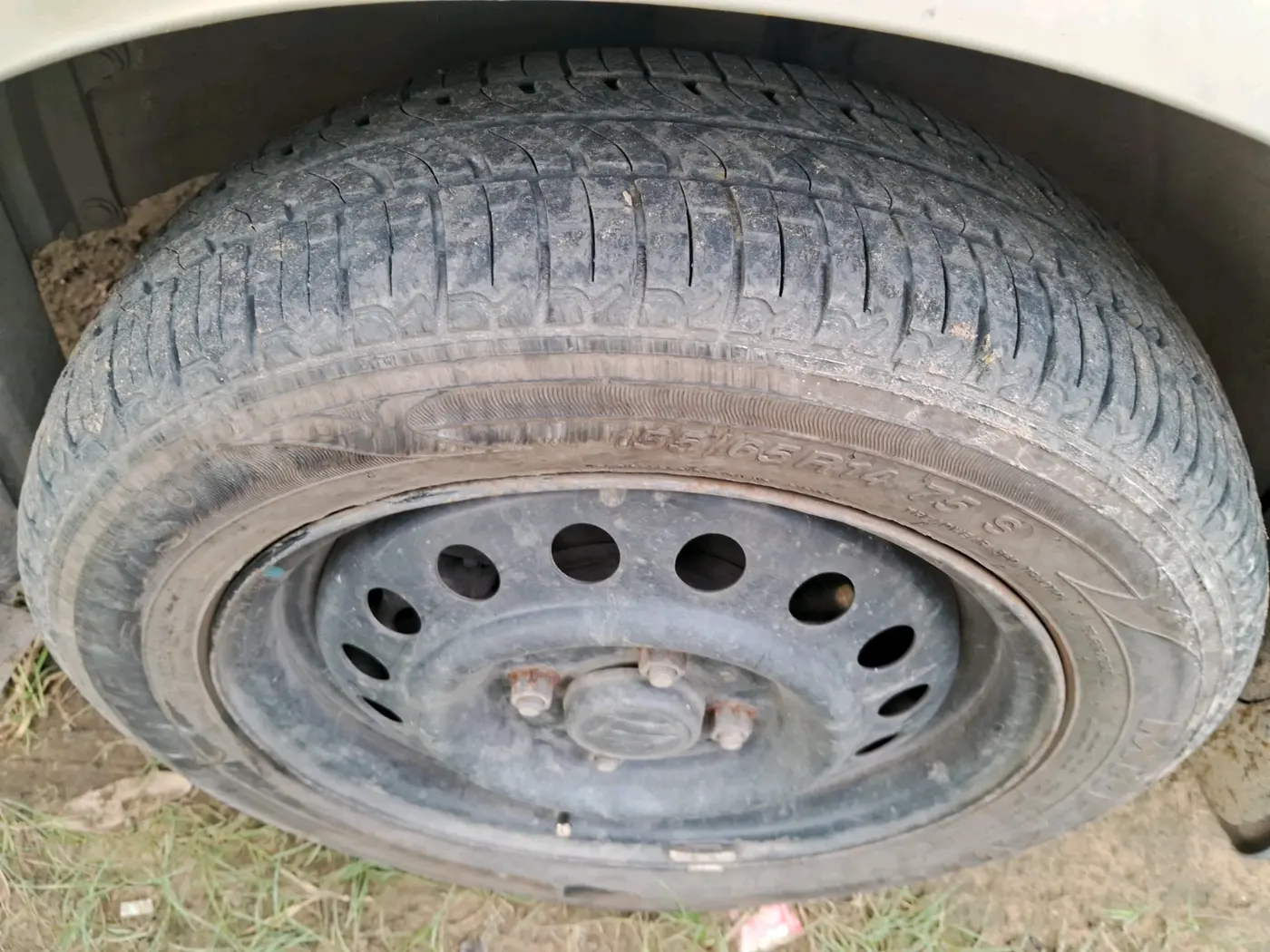 2015 Maruti Wagon R 1.0 VXI, CNG, Manual, 1,44,672 km, tyre
