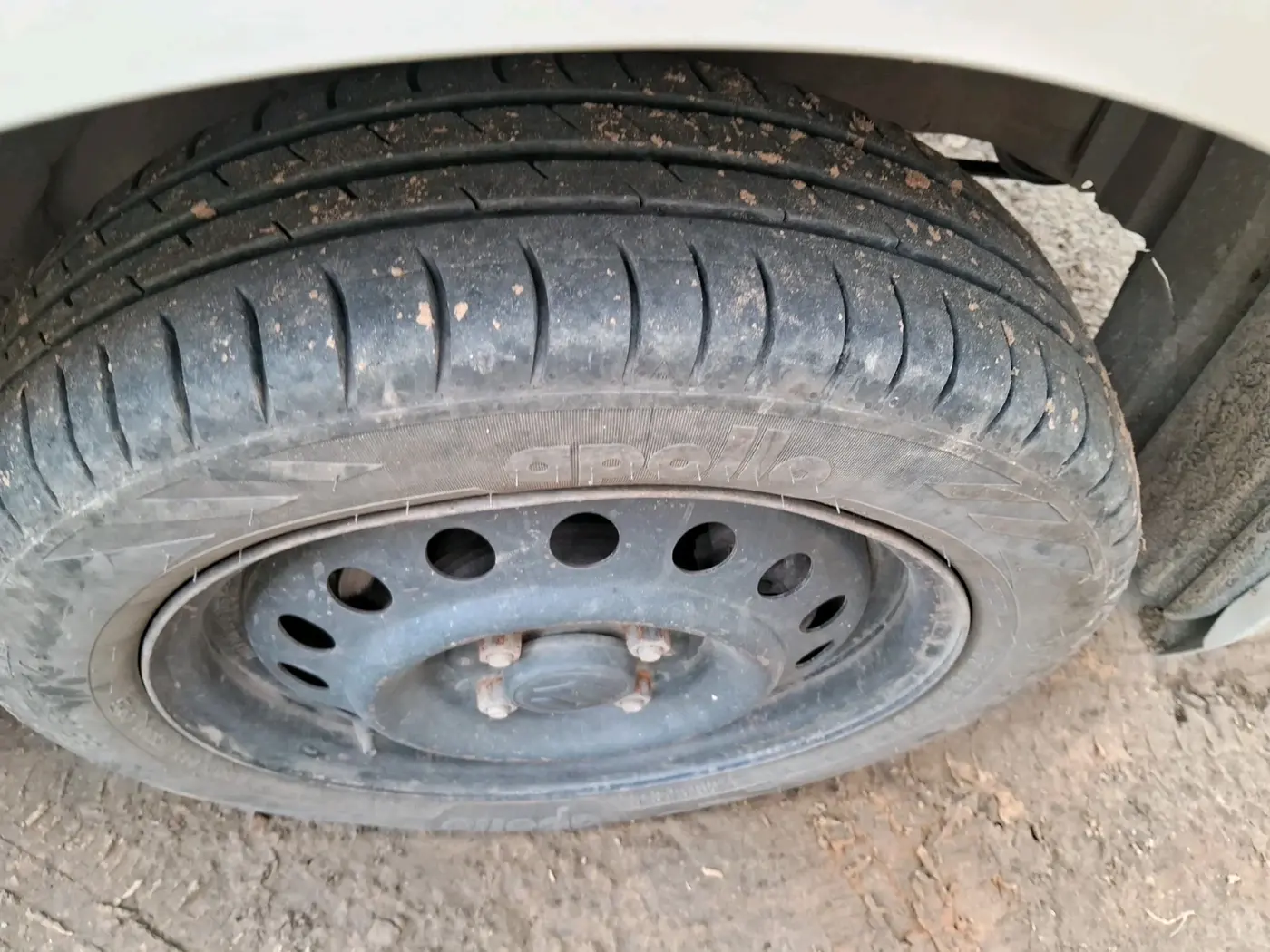 2015 Maruti Wagon R 1.0 VXI, CNG, Manual, 1,44,672 km, tyre