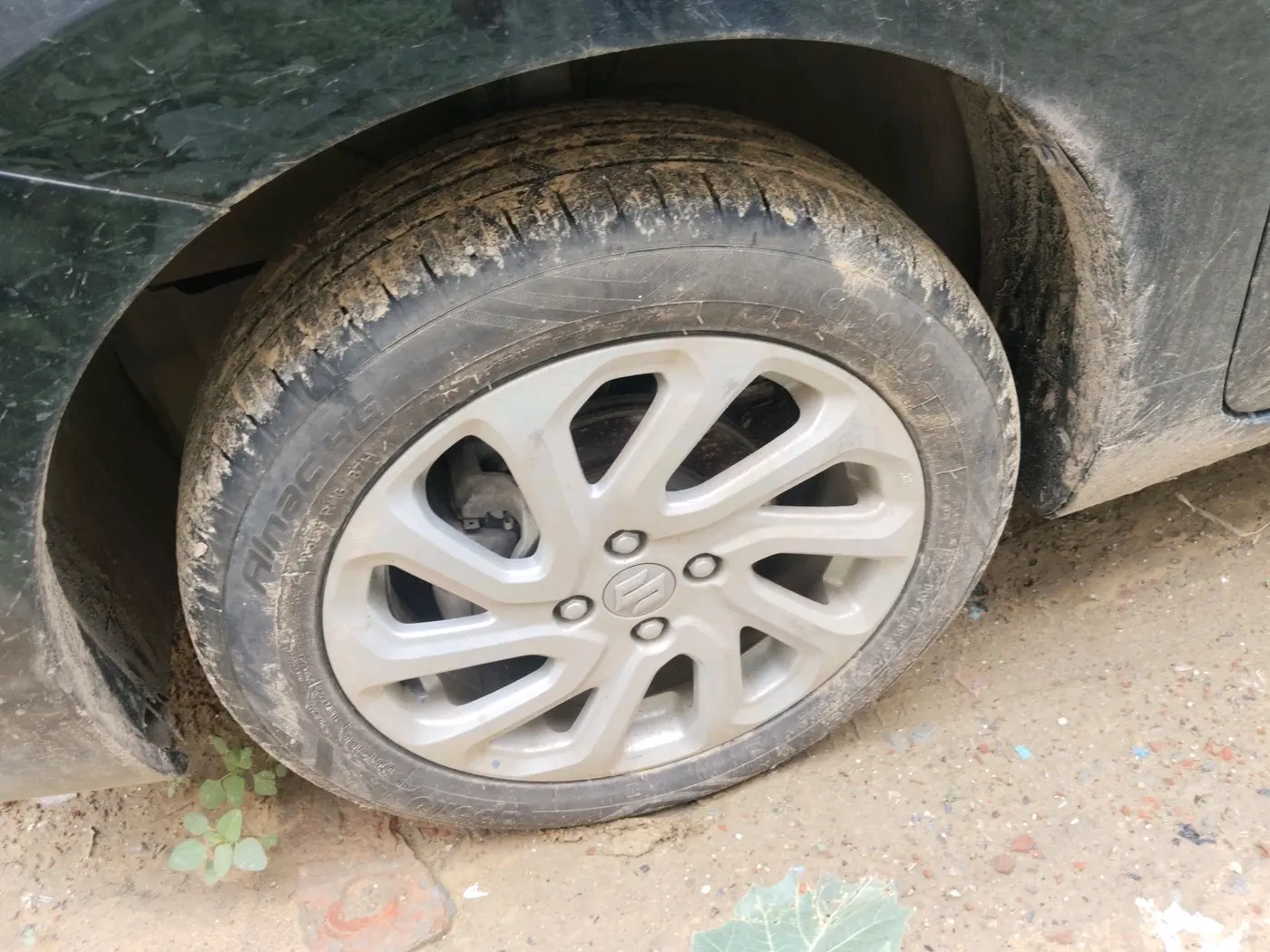 2024 Maruti Baleno ZETA PETROL 1.2, Petrol, Manual, 38,615 km, tyre