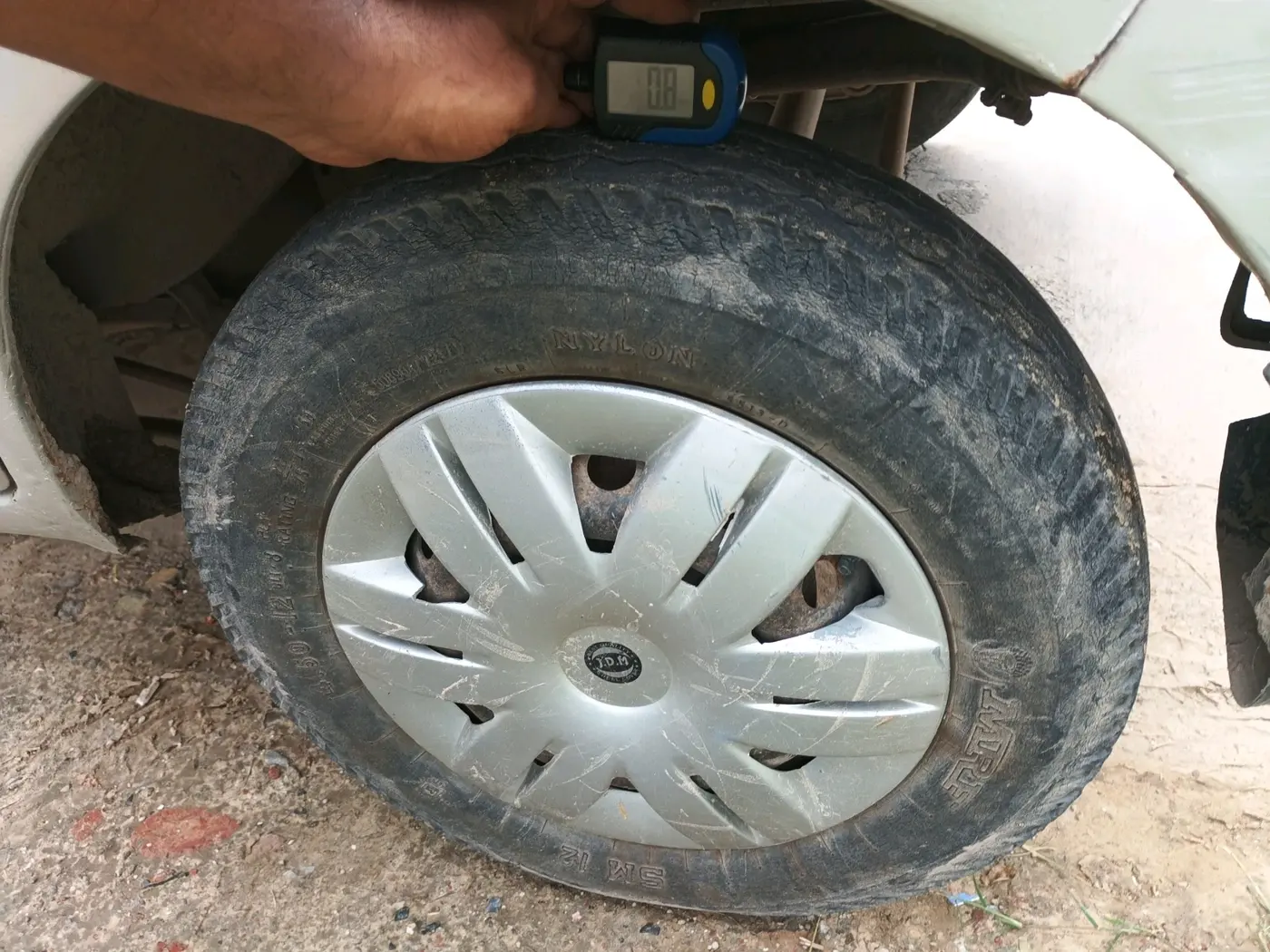 2012 Maruti Alto 800 LXI CNG, CNG, Manual, 85,874 km, tyre