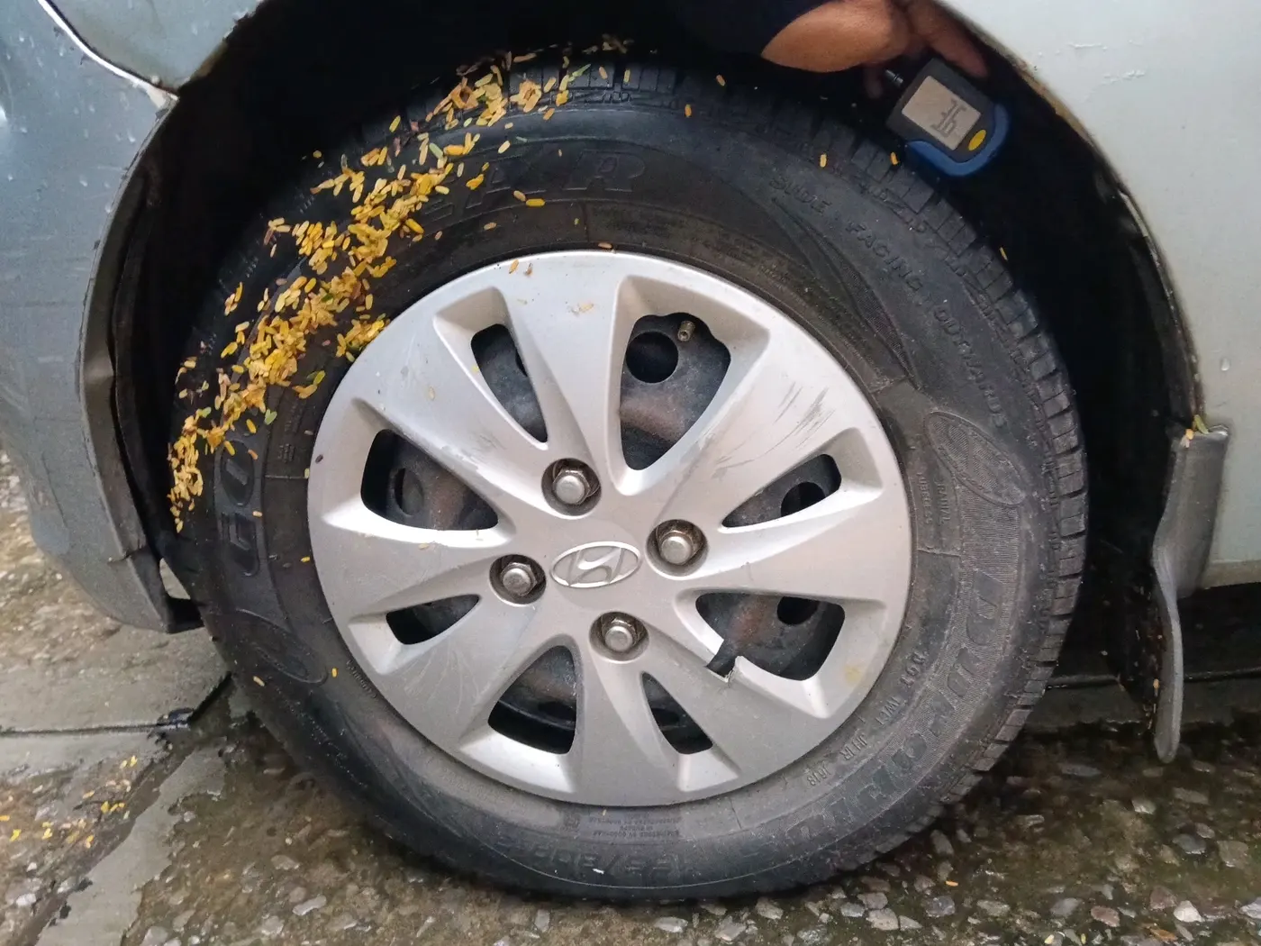 2011 Hyundai i10 SPORTZ 1.2 AT, Petrol, Automatic, 76,262 km, tyre