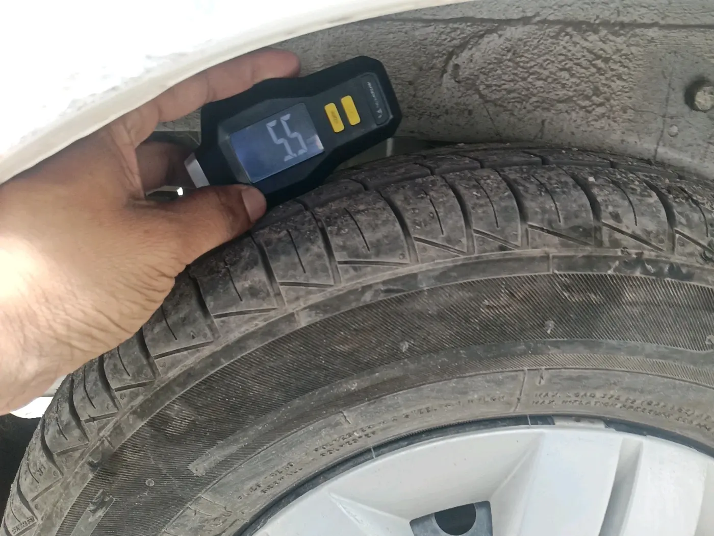 2020 Maruti Alto VXI, Petrol, Manual, 1,664 km, tyre