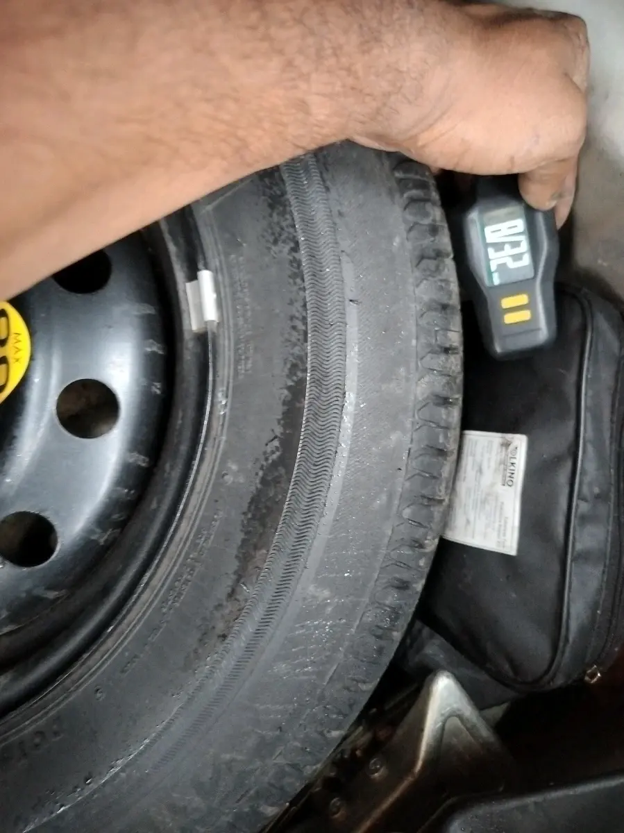 2018 Maruti Dzire ZXI, Petrol, Manual, 45,823 km, tyre