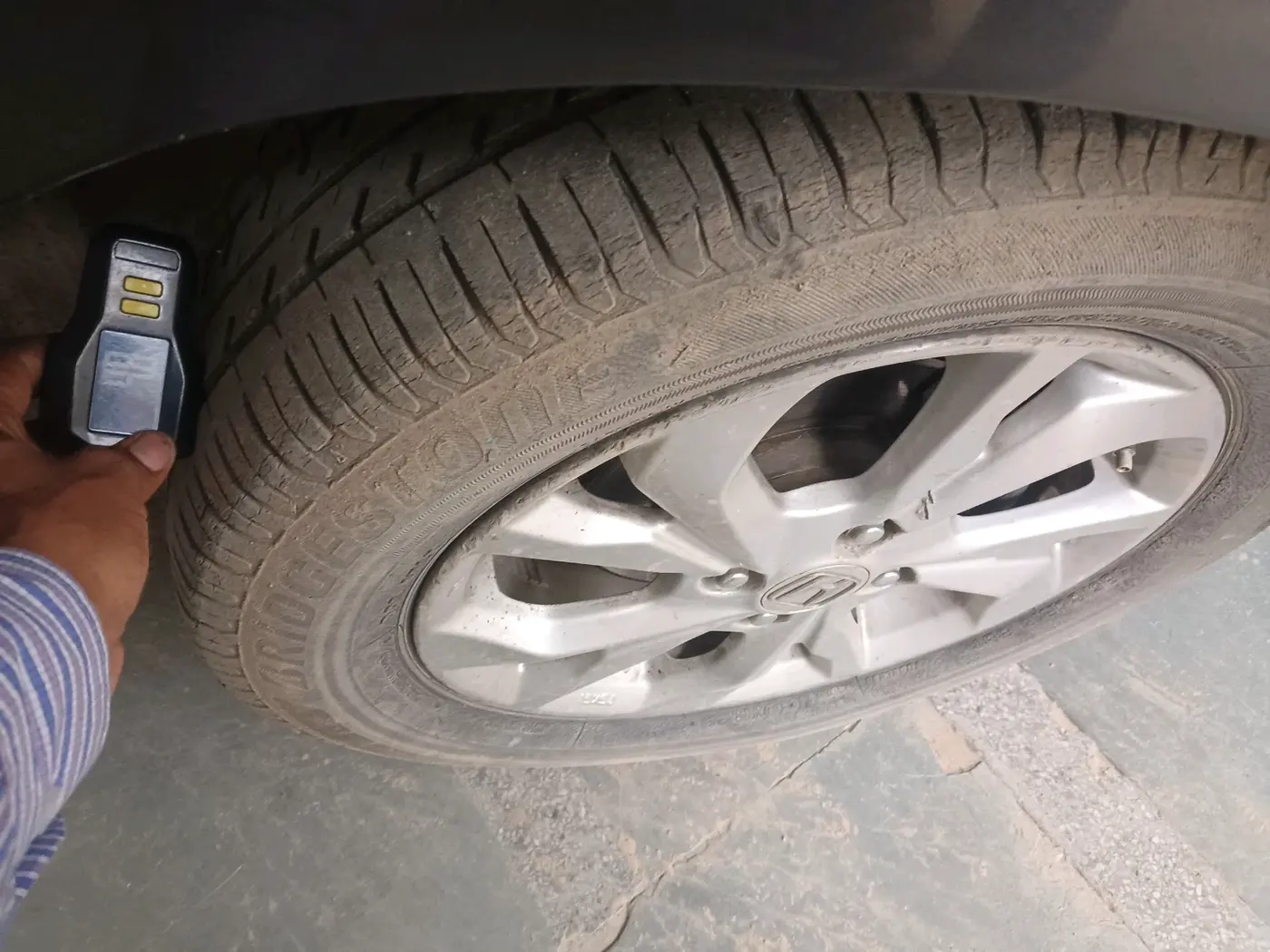 2019 Honda Amaze 1.2L I-VTEC VX CVT, Petrol, Automatic, 1,09,745 km, tyre