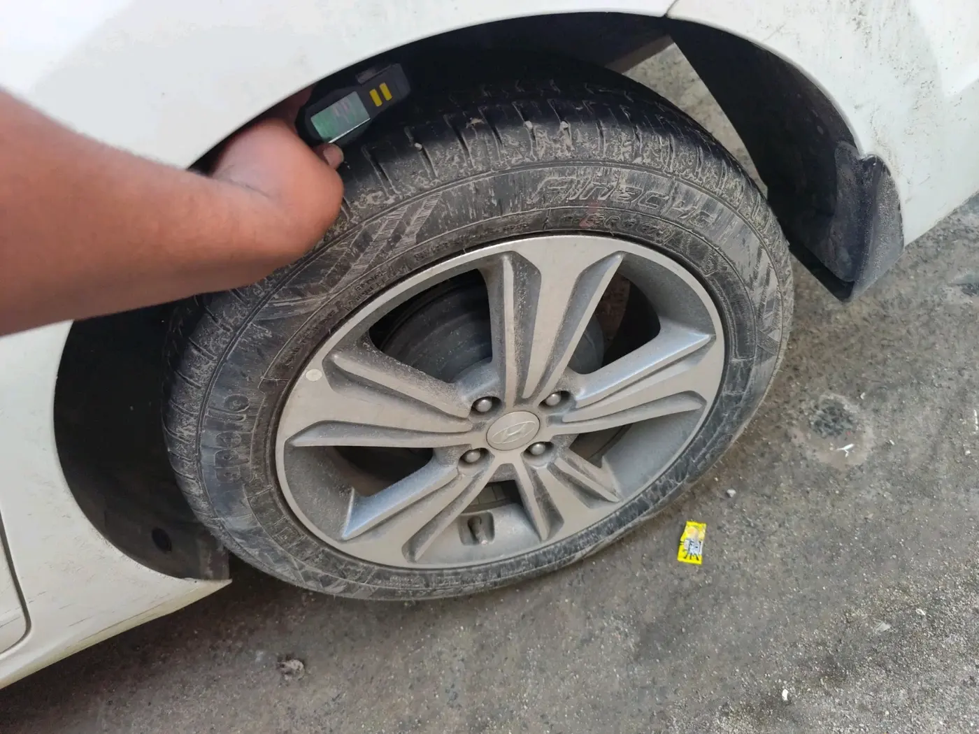 2019 Hyundai Verna 1.6 CRDI SX, Diesel, Manual, 1,68,744 km, tyre