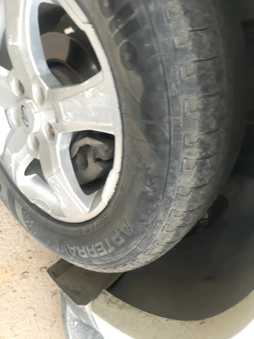 2018 Mahindra Scorpio S11 2WD, Diesel, Manual, 1,84,995 km, tyre