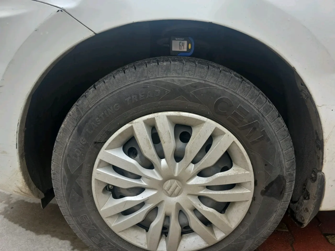 2019 Maruti Dzire VXI, Petrol, Manual, 78,881 km, tyre