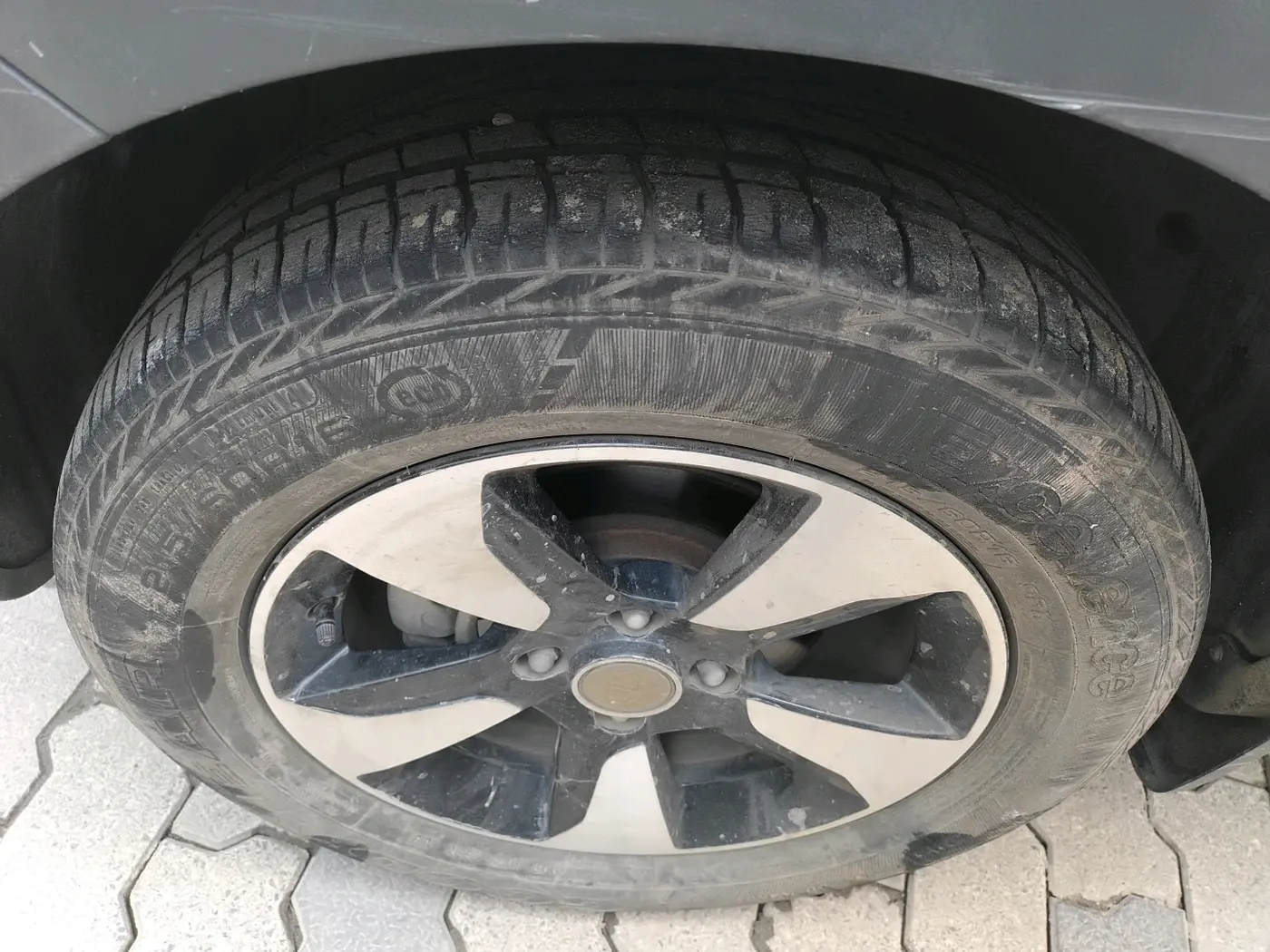 2018 Tata NEXON XZA PLUS PETROL, Petrol, Automatic, 19,757 km, tyre