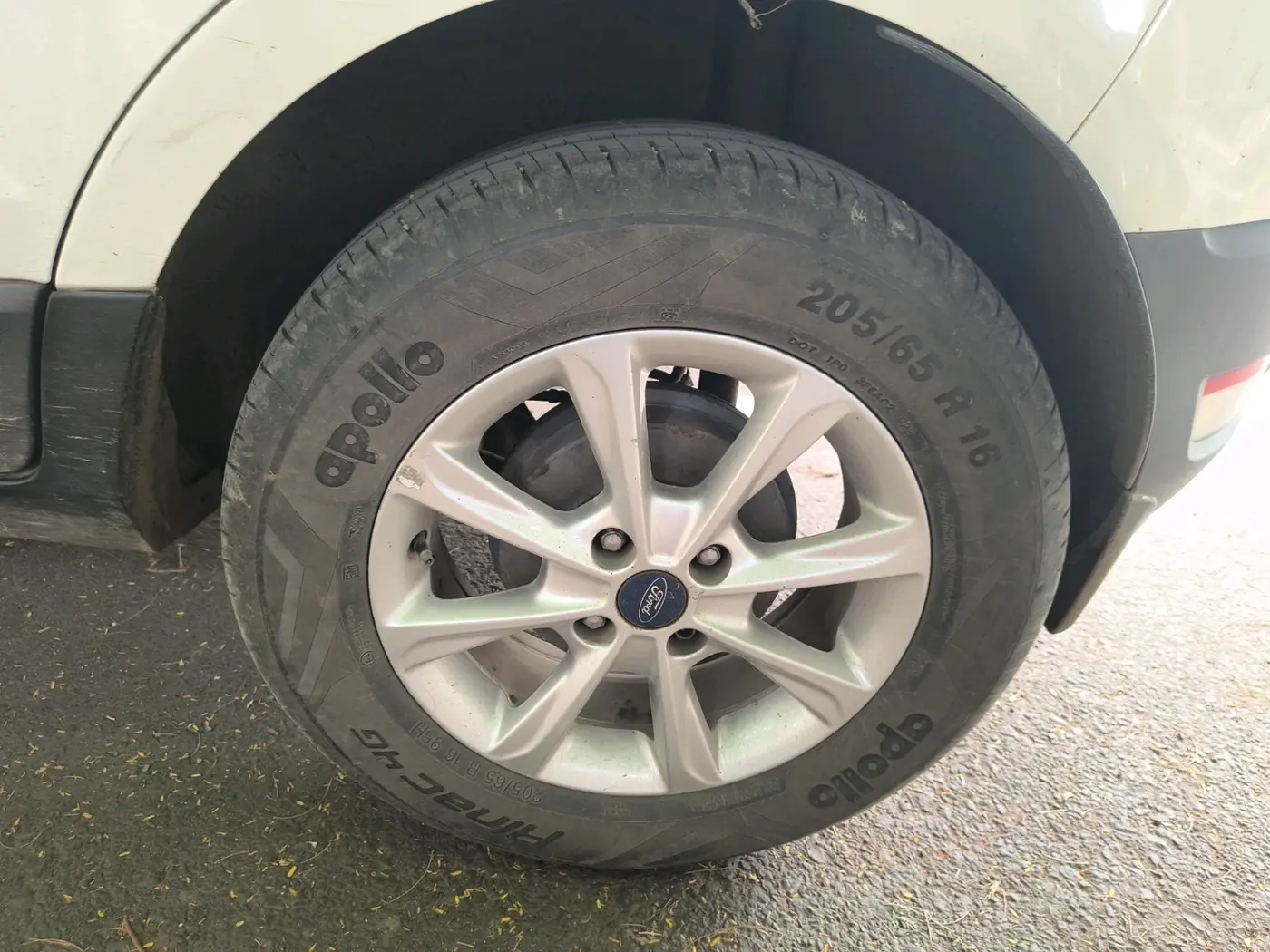 2018 Ford Ecosport TITANIUM 1.5L PETROL, CNG, Manual, 89,429 km, tyre