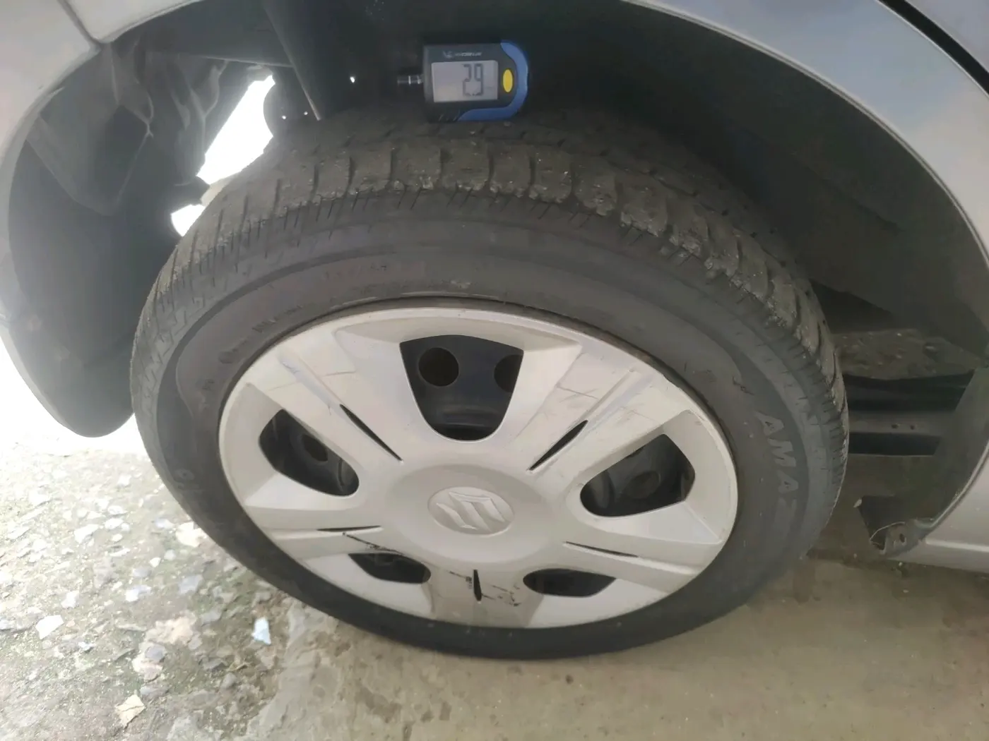 2016 Maruti Wagon R 1.0 VXI, Petrol, Manual, 27,744 km, tyre