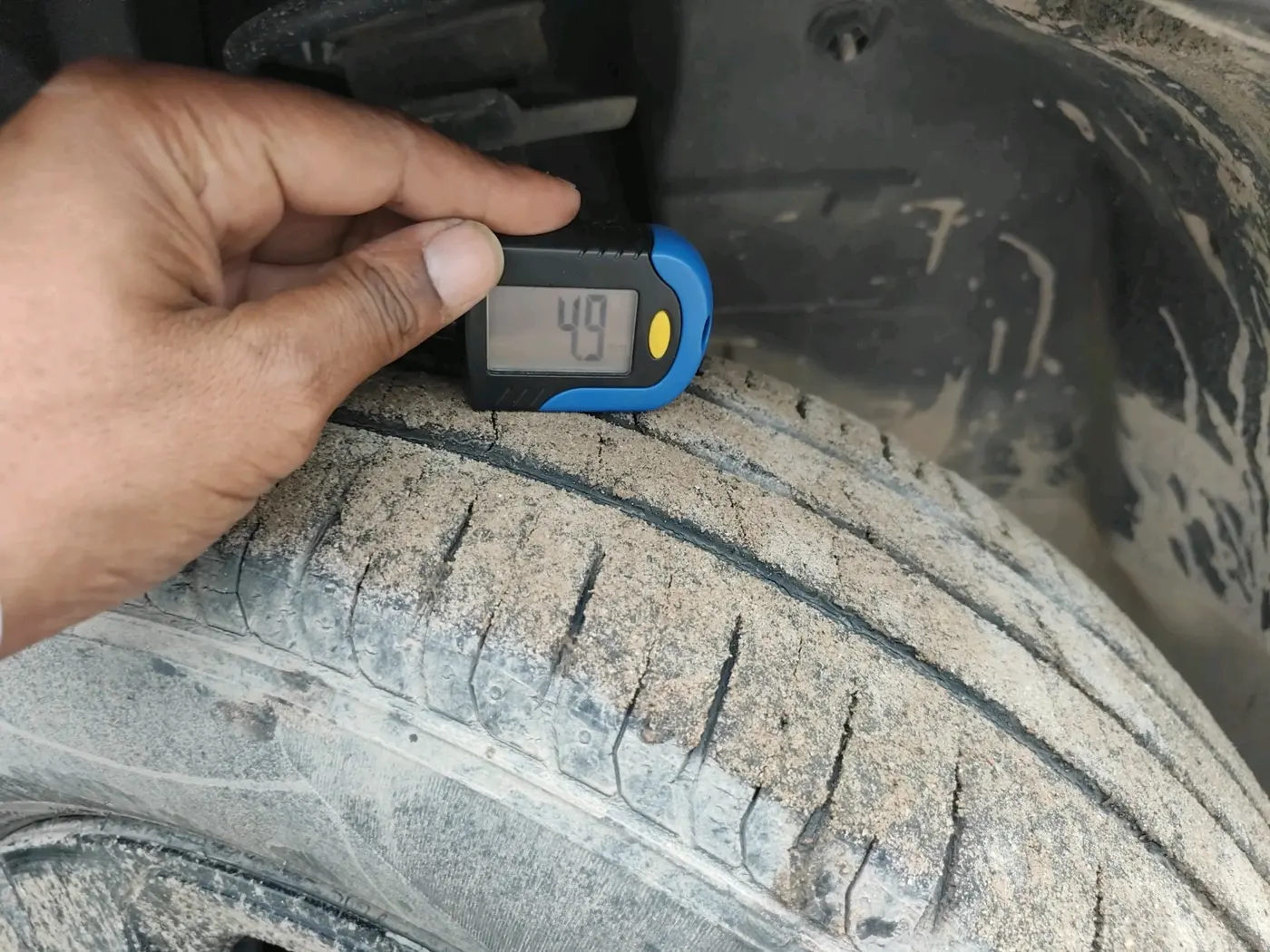 2022 Tata PUNCH ADVENTURE AMT, Petrol, Automatic, 43,061 km, tyre
