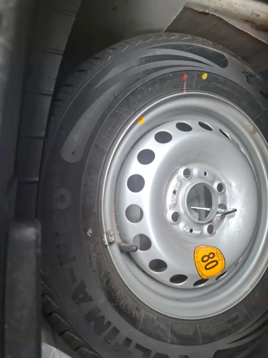 2023 Tata TIGOR XZ PLUS CNG LEATHERETTE PACK, CNG, Manual, 94,898 km, tyre