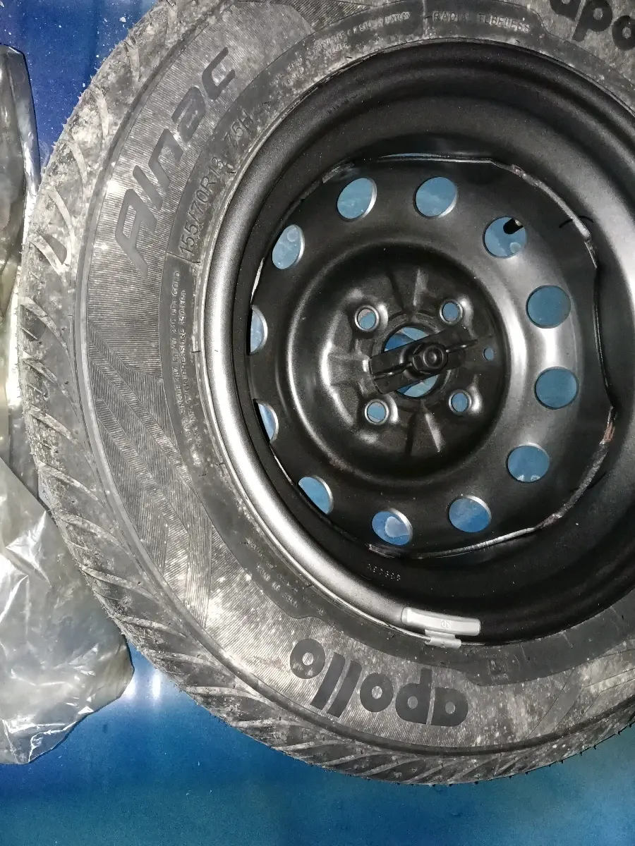 2018 Hyundai Eon ERA +, Petrol, Manual, 5,443 km, tyre