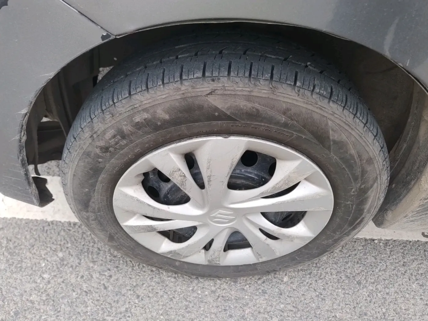 2015 Maruti Celerio ZXI AMT, Petrol, Automatic, 1,52,827 km, tyre