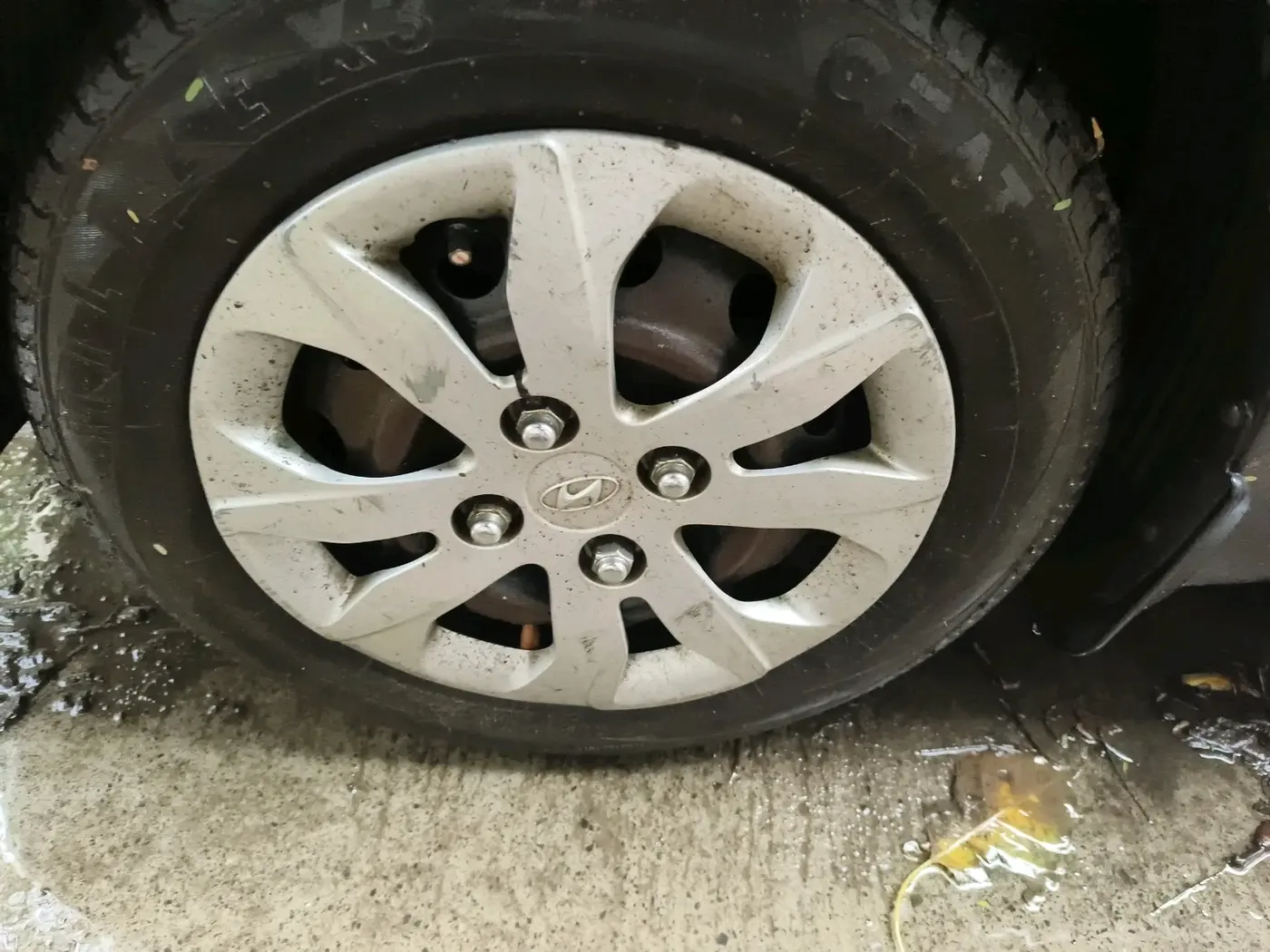 2014 Hyundai Eon MAGNA +, Petrol, Manual, 38,939 km, tyre