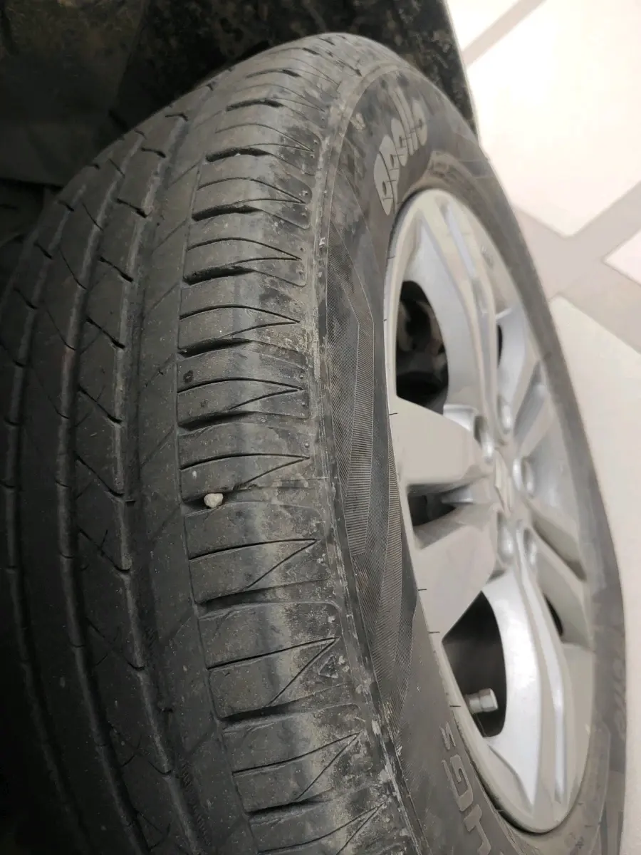 2018 Maruti Vitara Brezza ZDI, Diesel, Manual, 1,18,624 km, tyre