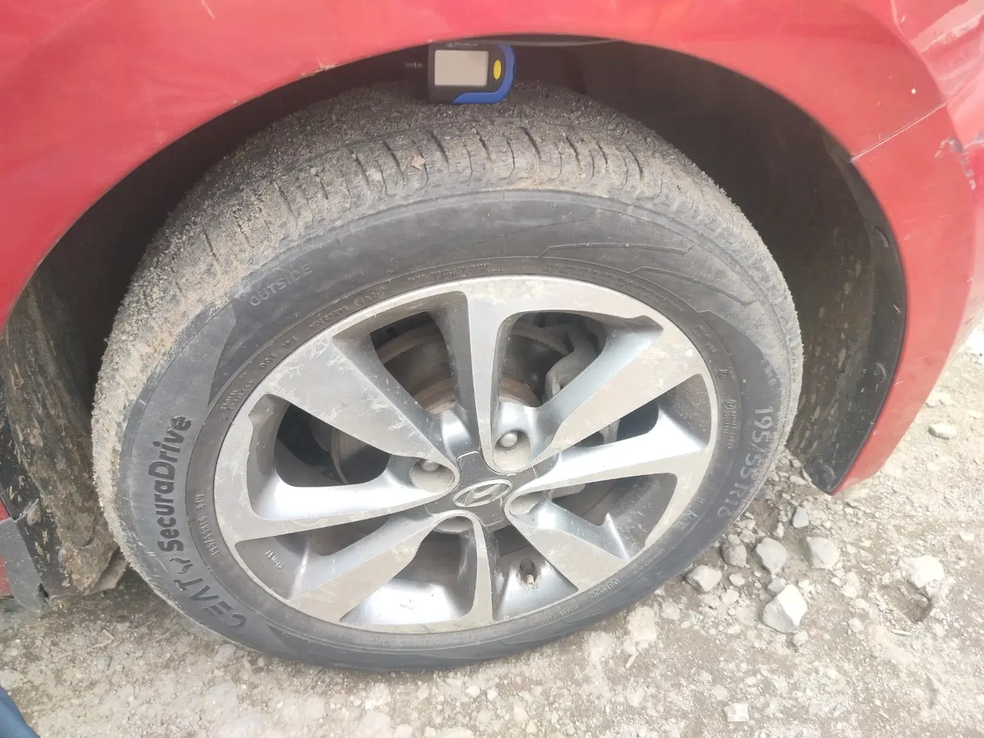 2015 Hyundai Elite i20 ASTA 1.4 CRDI (O), Diesel, Manual, 1,58,224 km, tyre