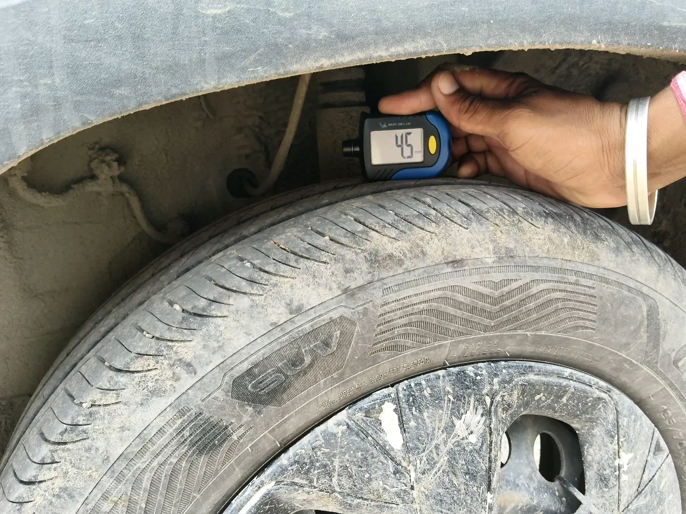 2023 Tata PUNCH PURE MT, CNG, Manual, 1,11,632 km, tyre