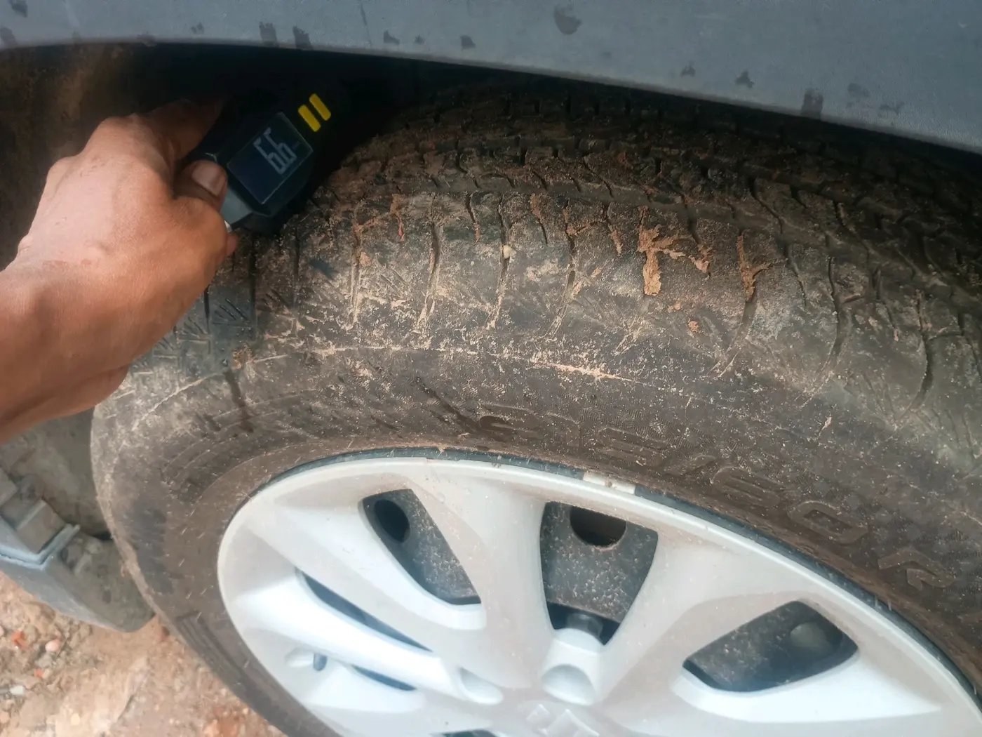 2025 Maruti Grand Vitara SIGMA SMART HYBRID, Petrol, Manual, 3,586 km, tyre