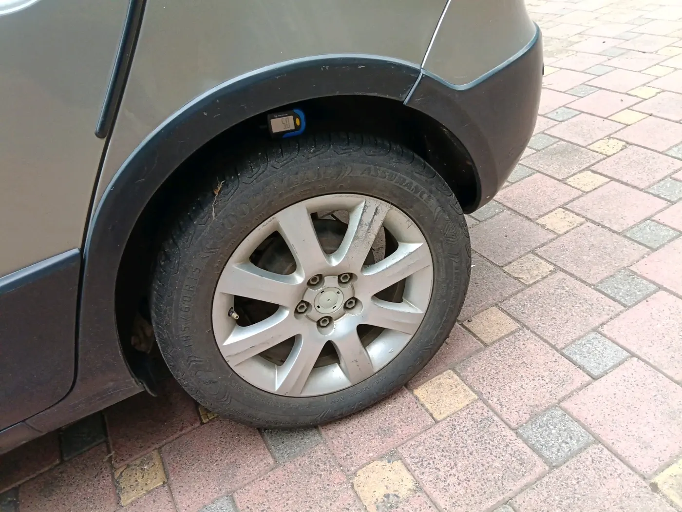2012 Skoda Fabia SCOUT 1.2 TDI, Diesel, Manual, 1,11,827 km, tyre