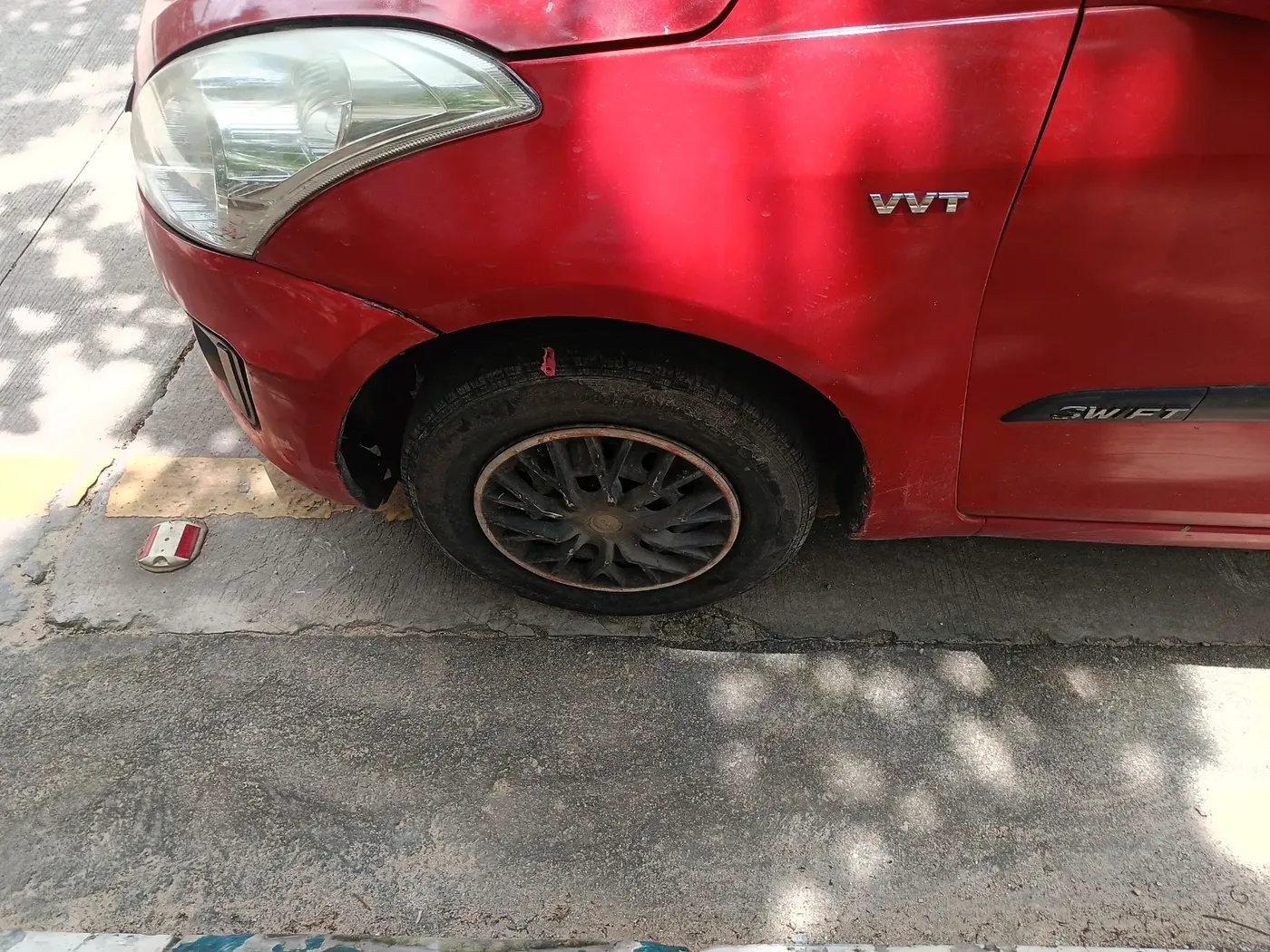 2017 Maruti Swift VXI, Petrol, Manual, 70,359 km, tyre
