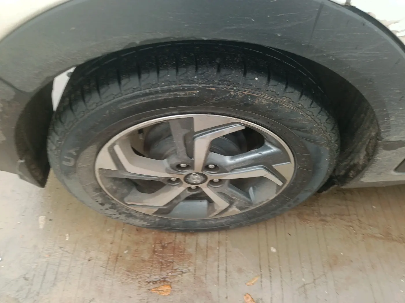 2018 Hyundai Creta SX AT 1.6 DIESEL, Diesel, Automatic, 1,39,188 km, tyre