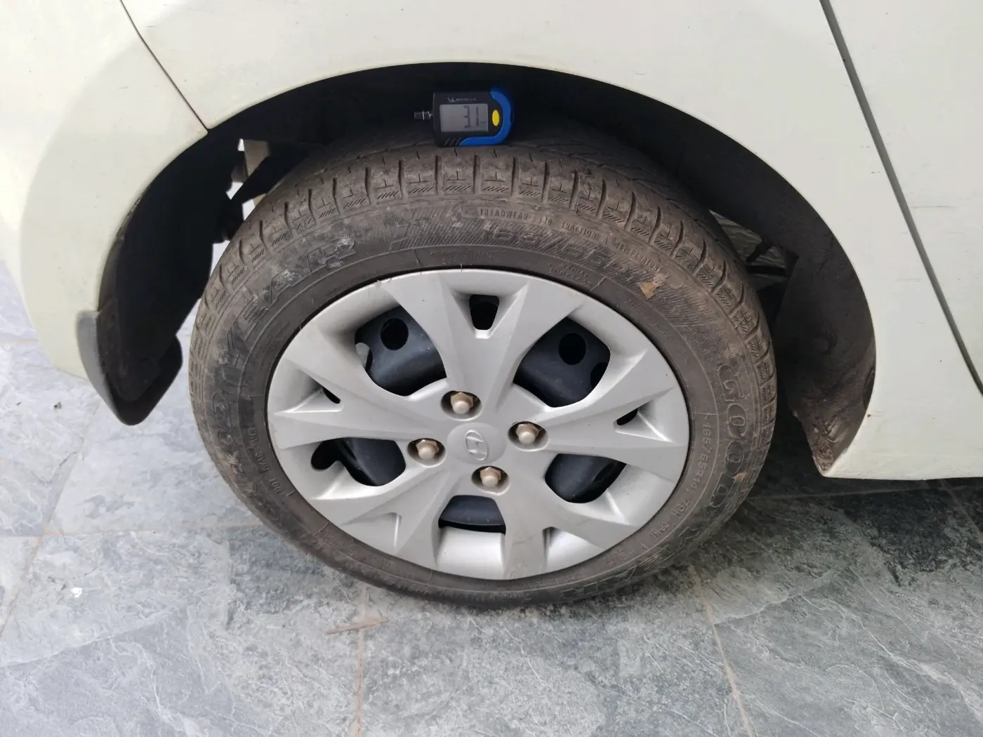 2016 Hyundai Grand i10 MAGNA 1.2 KAPPA VTVT, Petrol, Manual, 54,573 km, tyre